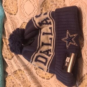 Dallas Cowboys New Era Bobble Hat BNWT